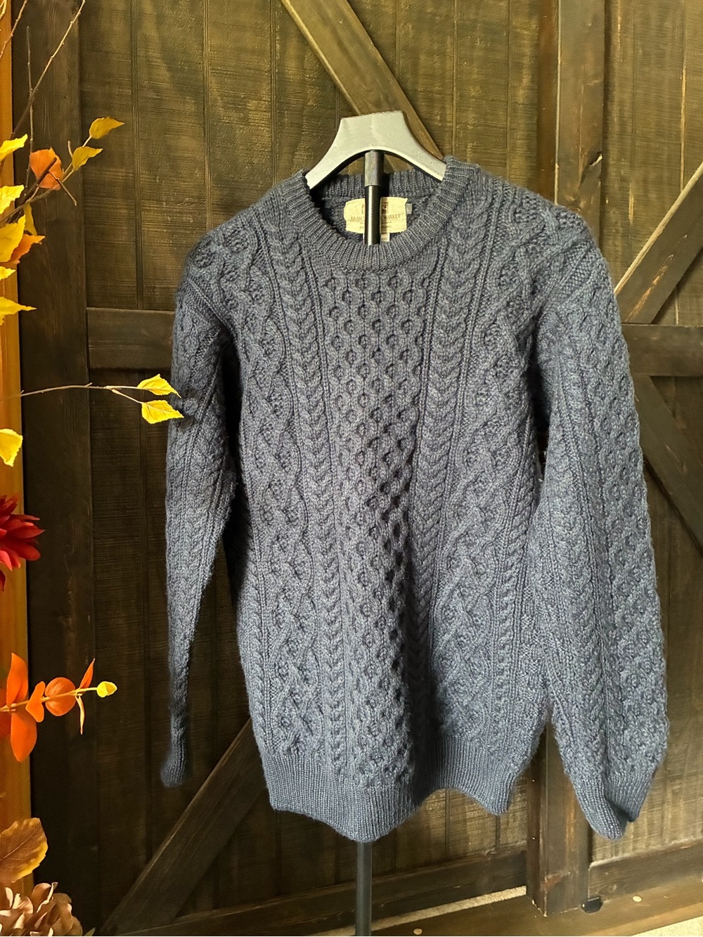 Women's Cable-Knit Crewneck Sweater in Dark Blue    Very Heavy Sweater
